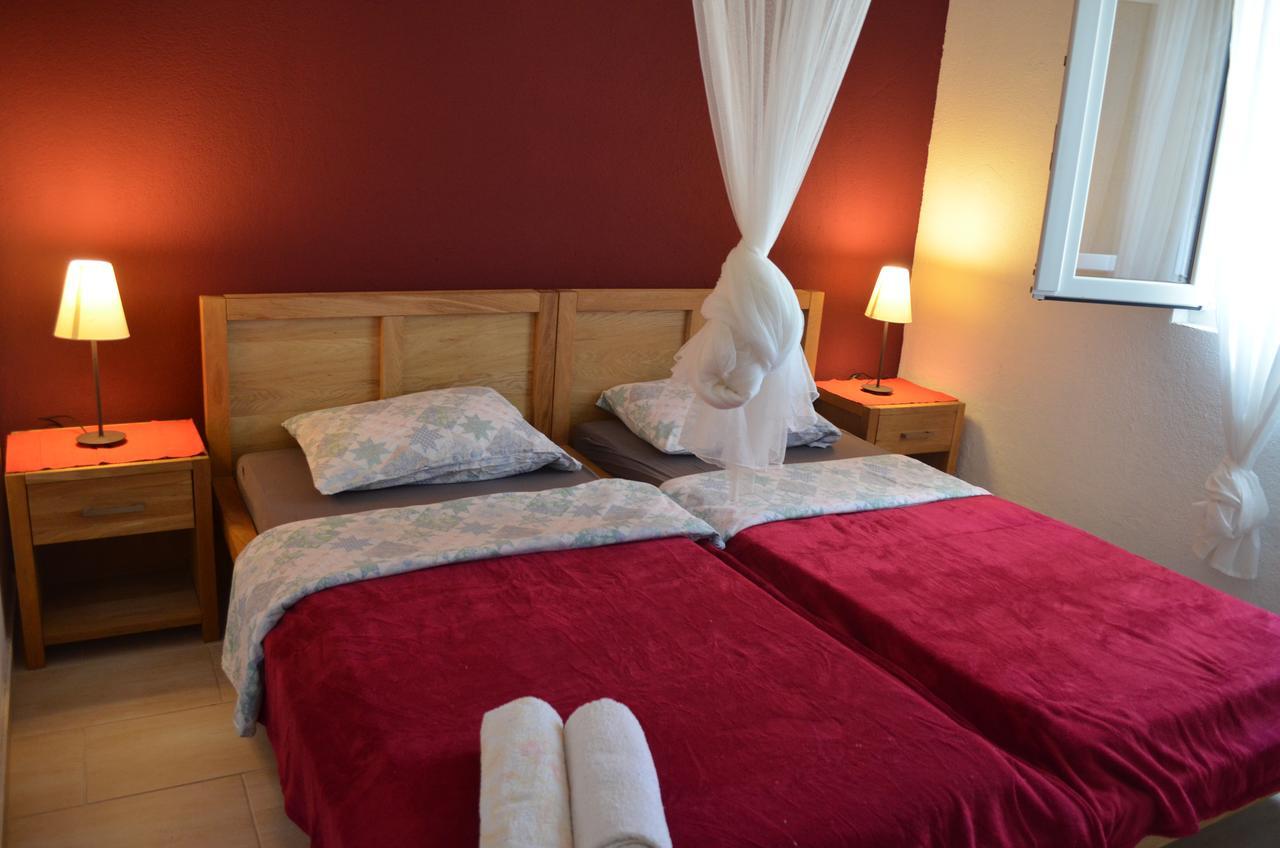 Poseidon Holiday Guesthouse Žirje Extérieur photo