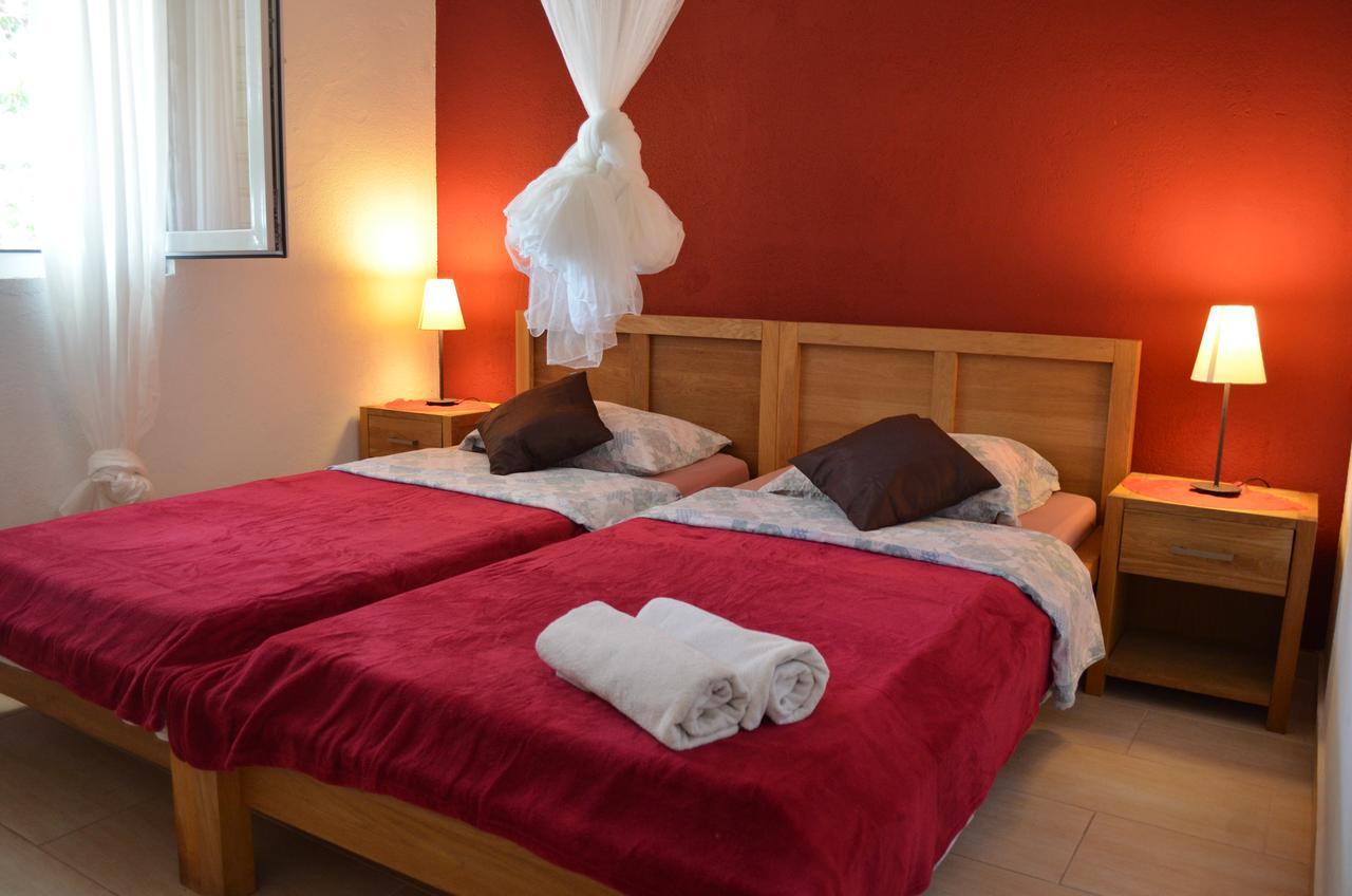 Poseidon Holiday Guesthouse Žirje Extérieur photo