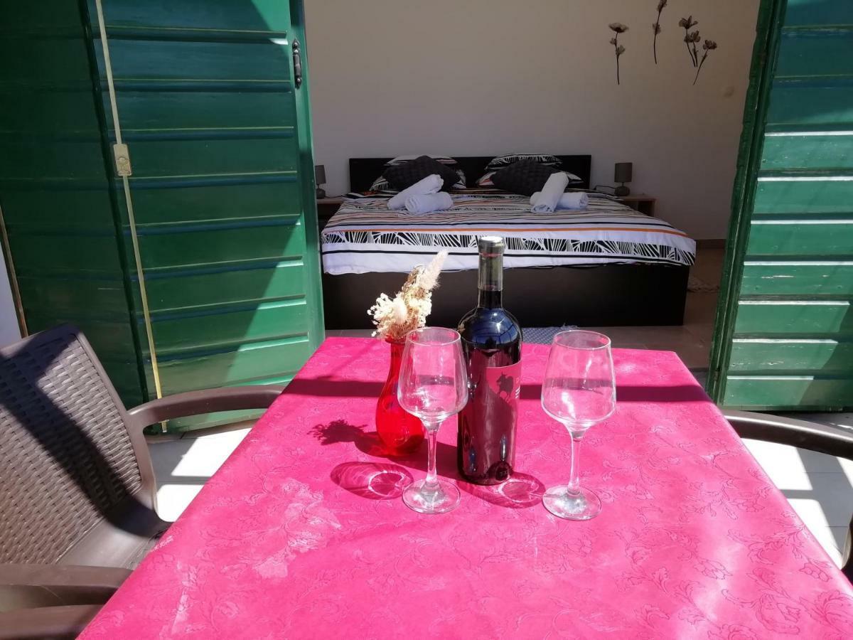 Poseidon Holiday Guesthouse Žirje Extérieur photo