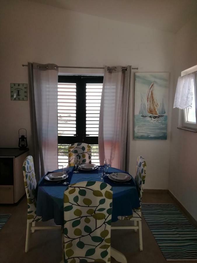 Poseidon Holiday Guesthouse Žirje Extérieur photo